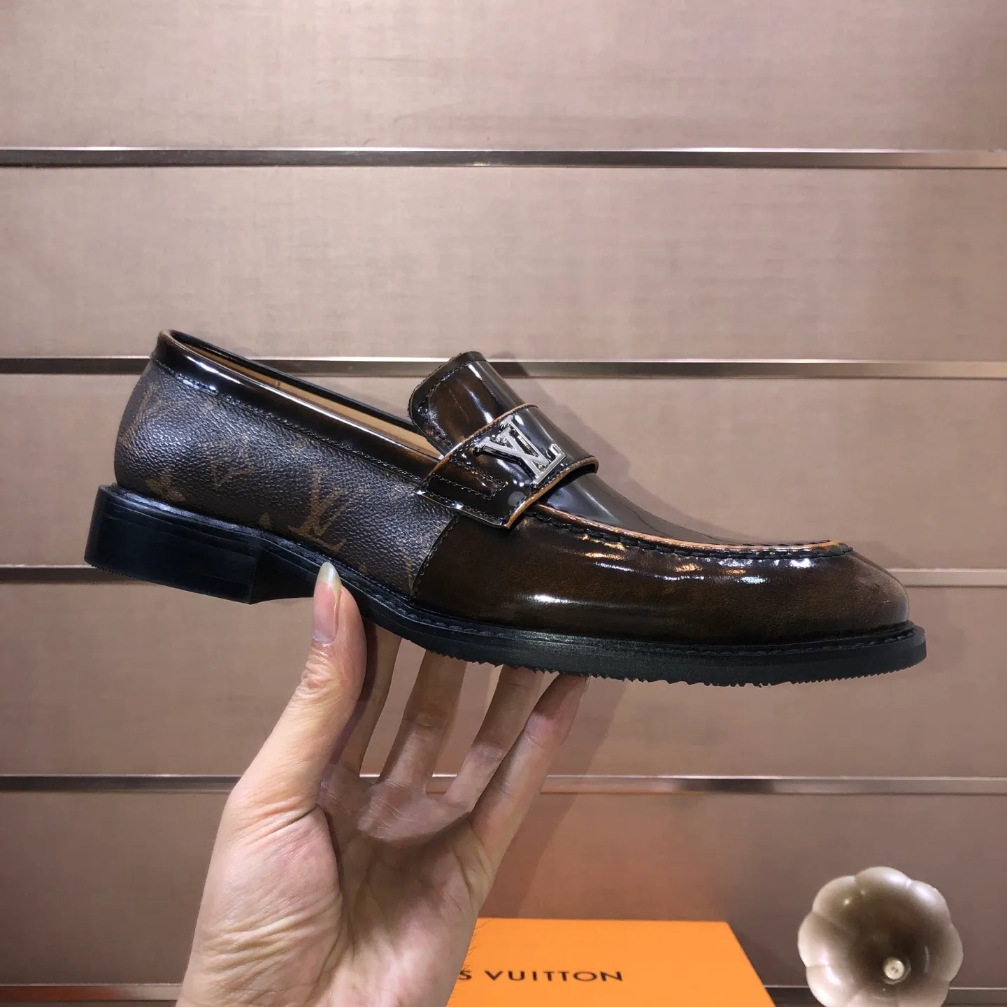 Men's shoes💰460💰【LOUIS VUITTON】(sheepskin lining) new cowhide LV formal shoes🎩🎩❗️🆘made one to one at the counter🎩original quality, imported cowhide upper➕full sheepskin lining➕original rubber outsole, {high quality visible}👣Size: 38-45 (45 custom-made)